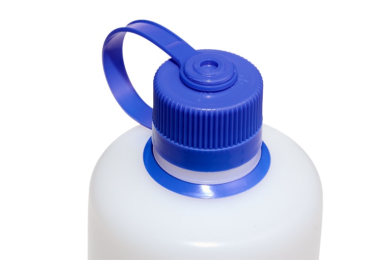 Nalgene product view: 32oz Narrow Mouth Ultralite Bottle Q8 — 32oz Narrow Mouth Ultralite Bottle